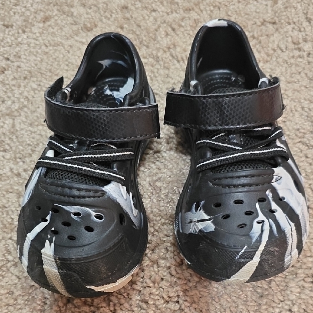 Stride Rite Black and White Water Shoes